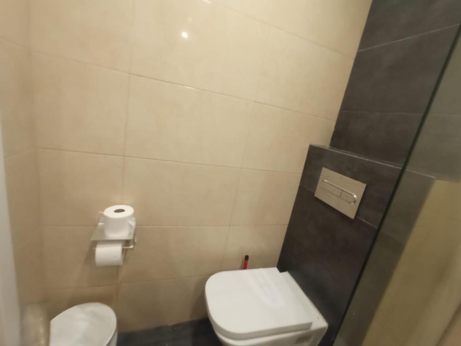 Private Rooms On Tamarit Street Barcelona Luaran gambar