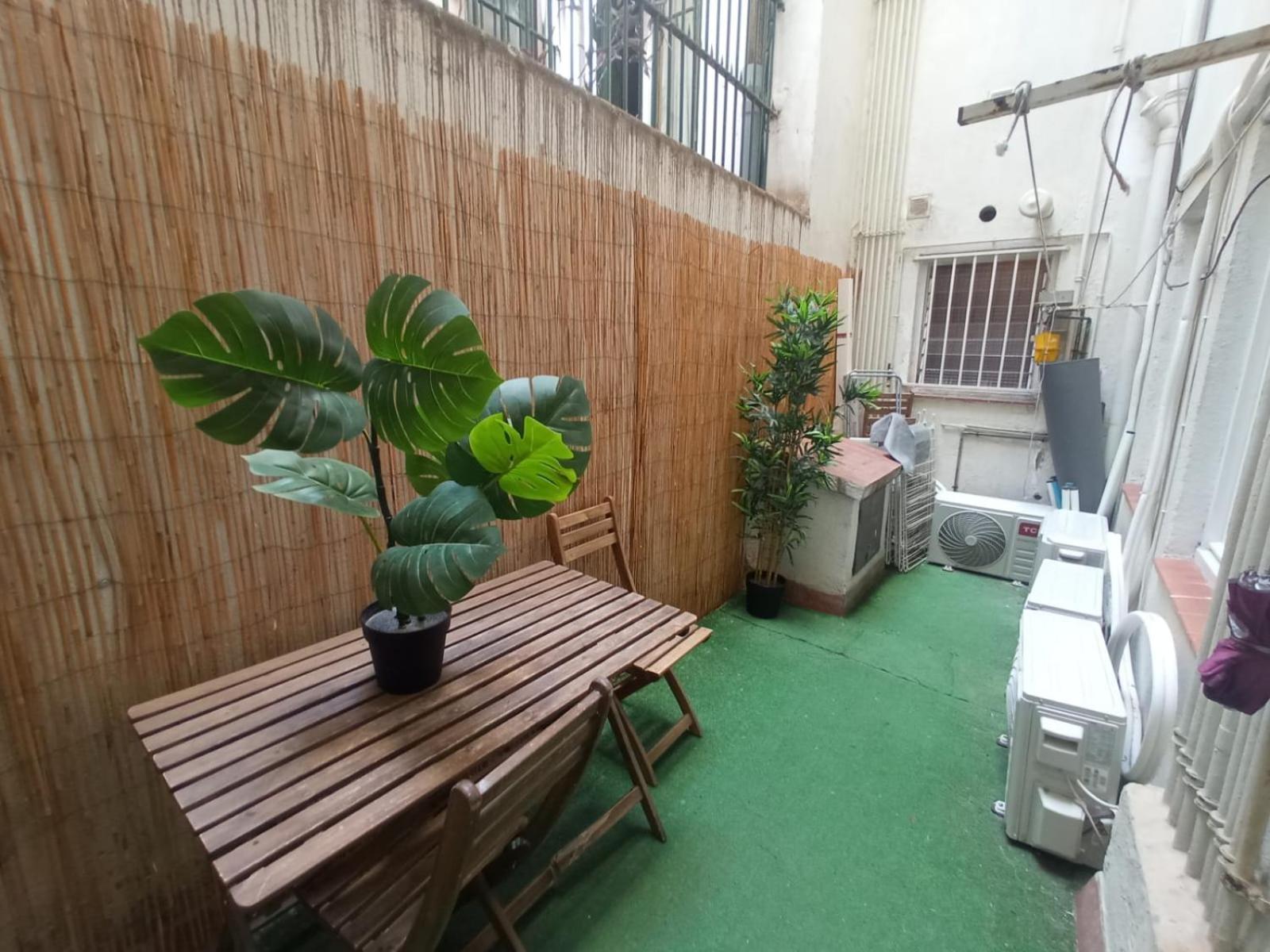 Private Rooms On Tamarit Street Barcelona Luaran gambar