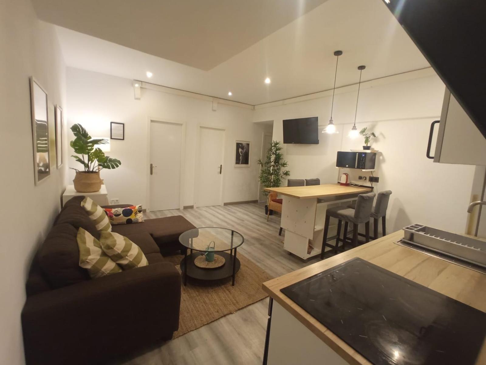 Private Rooms On Tamarit Street Barcelona Luaran gambar